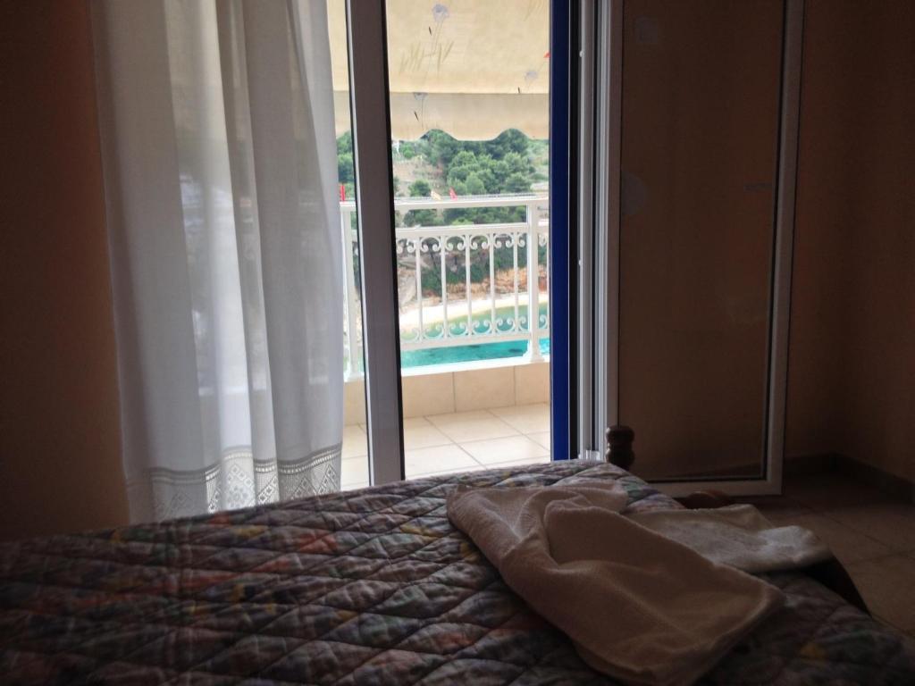 Kostas Rooms Votsi  Екстер'єр фото
