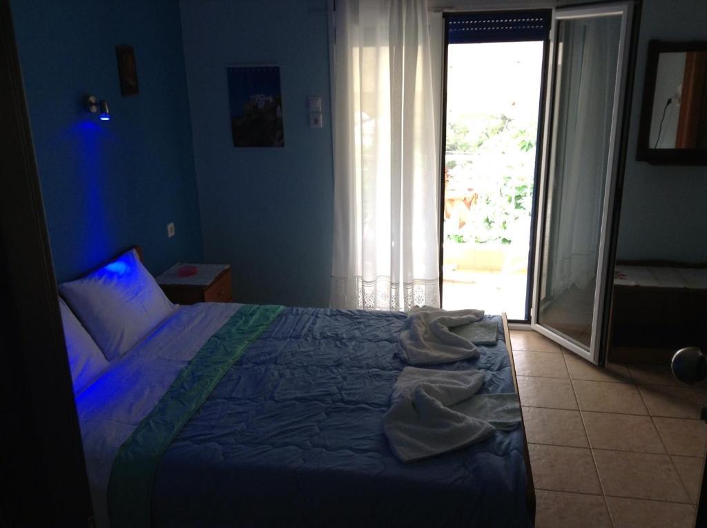 Kostas Rooms Votsi  Екстер'єр фото