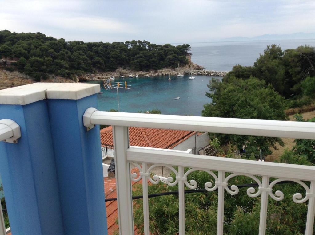 Kostas Rooms Votsi  Номер фото