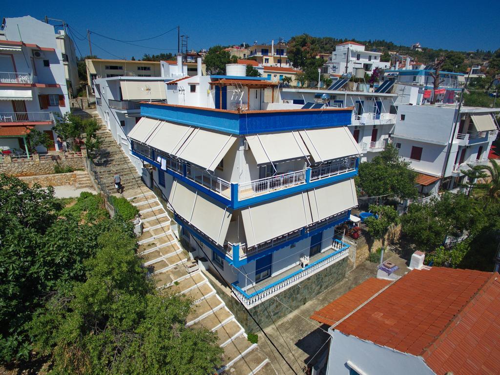 Kostas Rooms Votsi  Екстер'єр фото